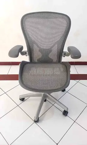 Size C Gray Herman Miller Aeron Classic Office Chair fully loaded