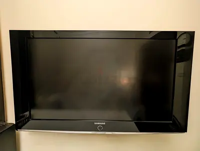 LCD TV