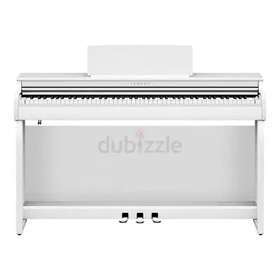 YAMAHA Clavinova CLP‑825 Digital Piano – White (with bench and adaptor)