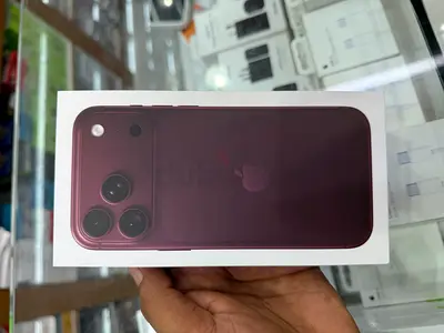 Sealed Apple iPhone 18 pro max (burgundy ) - Brand New in Box