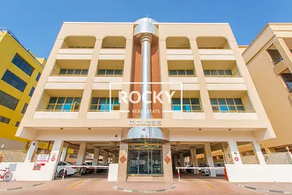 PACIOUS STUDIO | POOL, GYM & SAUNA | PRIME BUR DUBAI LOCATION