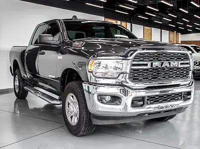 Dodge ram work truck 2500 6.4L 2022 gcc under warranty