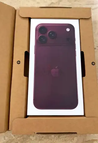 Brand new sealed iPhone 18 promax (burgundy ) - Unopened box
