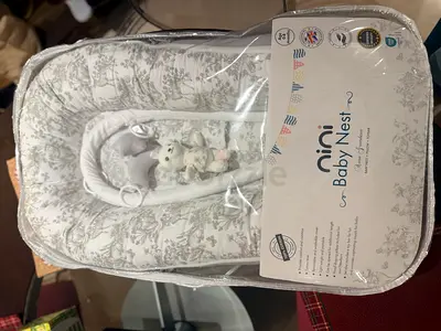 Nini Baby Nest - New in Packaging, Neutral Grey Toile Print