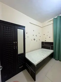 FULLY FURNISHED PARTITION ROOM AVAILABLE