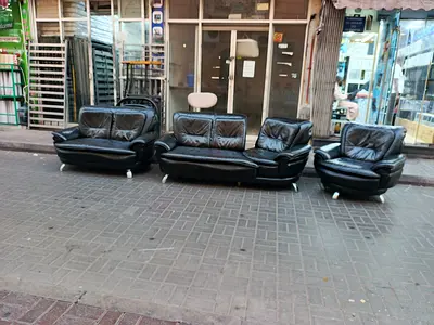 Black Leather 3+2+1 Sofa Set - Good Condition
