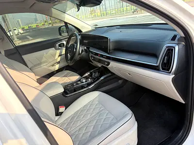 2024 KIA SORENTO photo 6