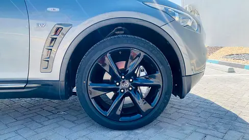 2015 Infiniti QX70 照片 7
