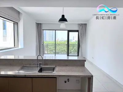 SPACIOUS 2BR | CREEKSIDE 18 B | PRIME LOCATION