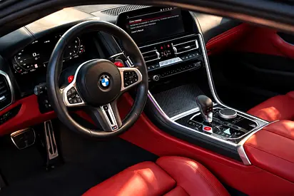 صورة 8 لـ 2020 BMW M8