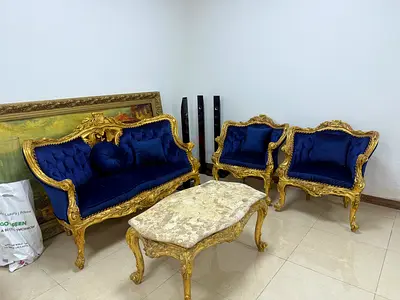 Antique-style blue velvet sofa set with gold carved wood frame (3-seater + 2 armchairs)