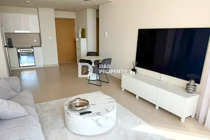 Best Priced | High Floor | Modern and Upgraded