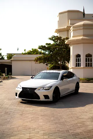 . 2020 LEXUS LS 500 LUXURY CAR  Good Condition