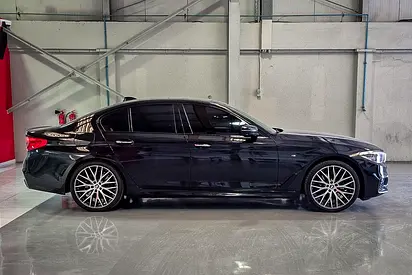 صورة 4 لـ 2018 BMW 5-SERIES