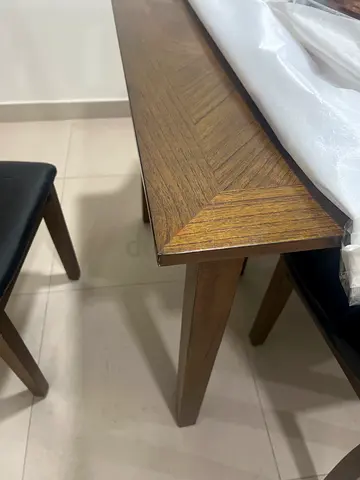 Wooden dinning table for 6