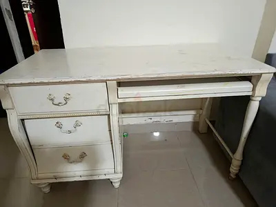 White Vintage Style Wooden Writing Desk with Drawers