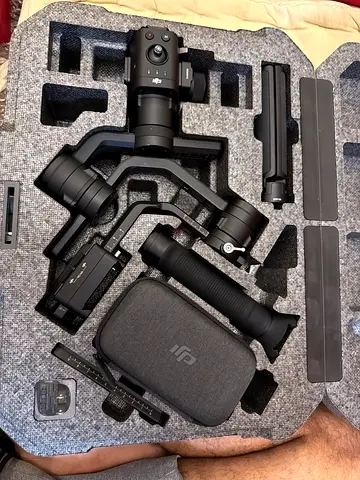 DJI Ronin S Gimbal Stabilizer with Case and box