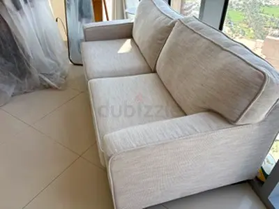I am selling a sofa bed.