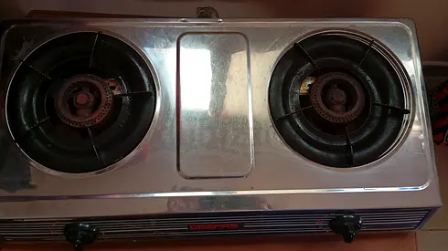 Gas stove
