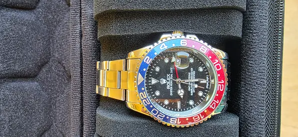 Wrist watch for sale