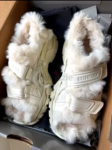 Balenciaga fur-trim snickers