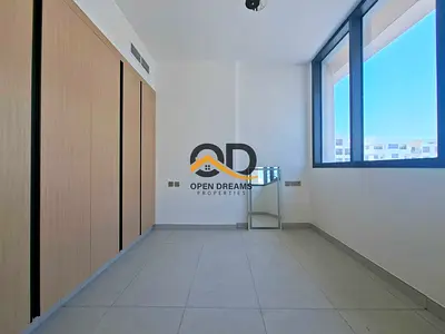 Brand new luxury 1b / 2 washroom/:balcony al falah area outside aljada