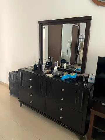 Dressing table