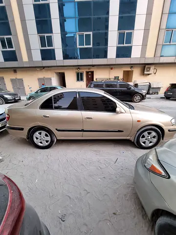 2002 Nissan SUNNY 照片 9