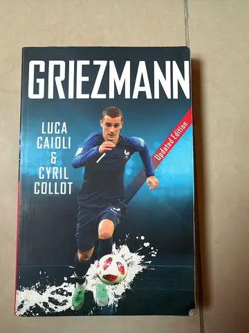 Griezmann (Updated Edition) by Luca Caioli & Cyril Collot