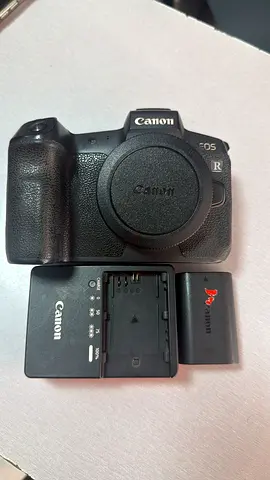 Eos R with charger and 2 batteries