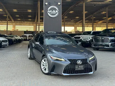 صورة 2 لـ 2023 Lexus IS-SERIES