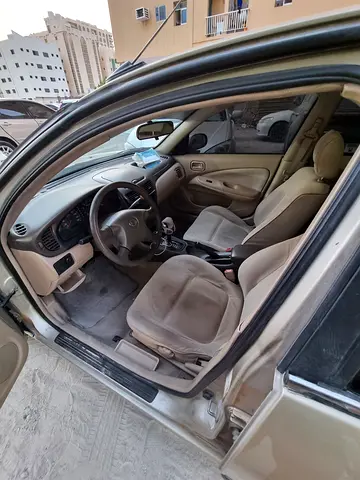 2002 Nissan SUNNY 照片 11