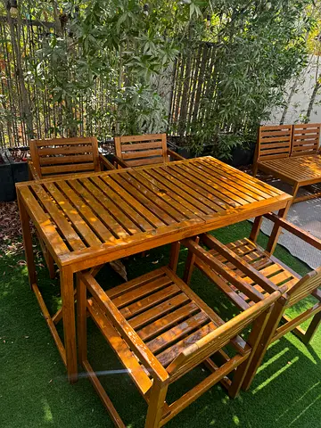 Dining table + chairs