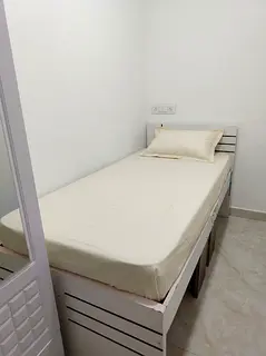 Furnished Partition Room Fully Closed available for Single Executive Al Jaffiliya oppst Baker Mohebi