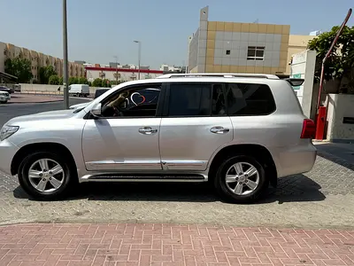 2015 Toyota LAND CRUISER — фото 3