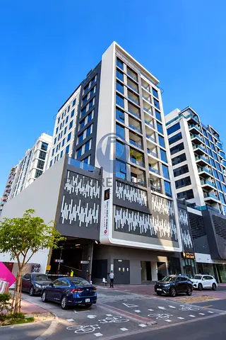 Bright 1 Bedroom | Downtown City View | Balcony Access
