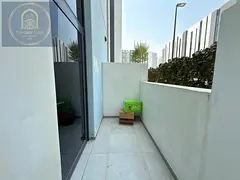 Gated community Studio with balcony 2 Cheques payment Rent 35k
