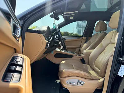 2018 Porsche MACAN photo 8