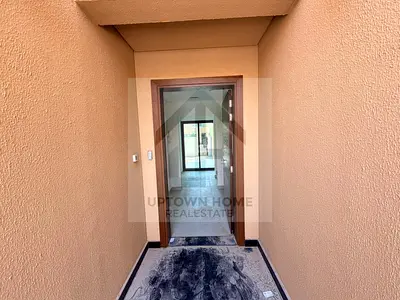 5 bed / ready to move / prime location