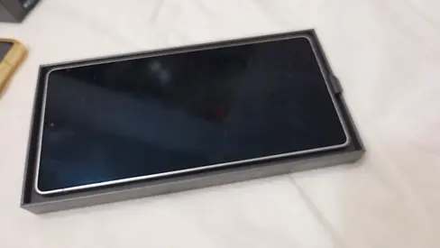 Samsung Galaxy s25 Ultra, box pack ,excellent condition