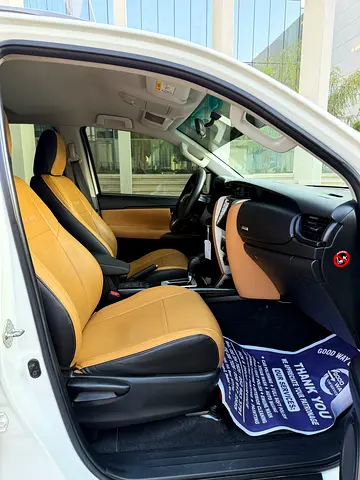 2019 Toyota FORTUNER 缩略图 9