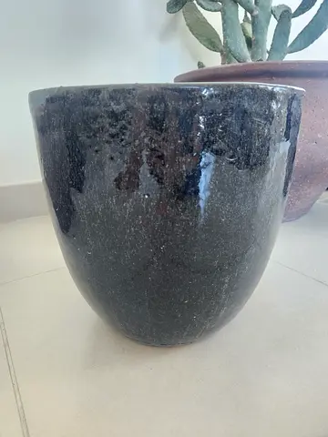 Large glazed ceramic planter pot - dark grey/dark navy blue