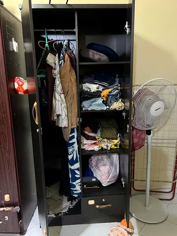 Dark brown wardrobe / armoire - good condition
