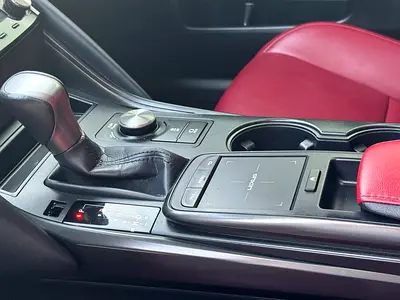 صورة 11 لـ 2023 Lexus IS-SERIES