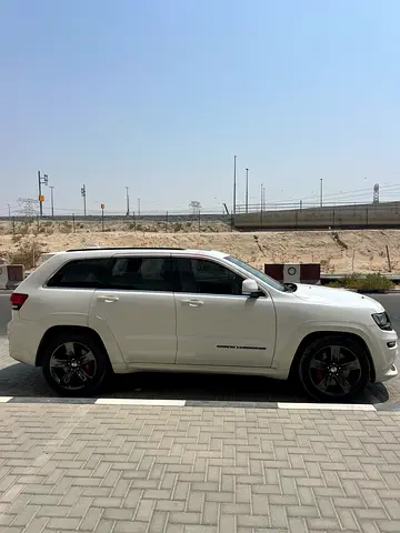 Jeep Grand Cherokee SRT 2015 | GCC Specs | Performance & Luxury
