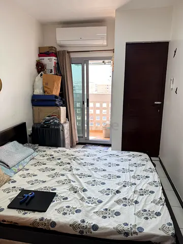 Fully furnished room for rent near metro station