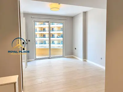 Well-Maintained Studio | Bright layout | Vacant