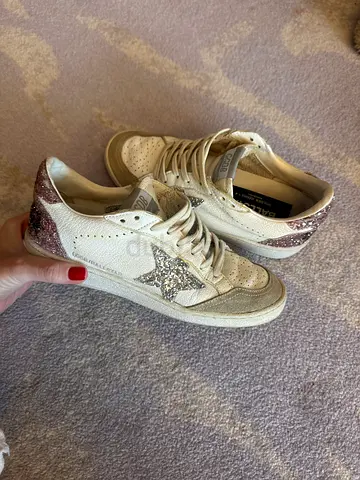 Women's sneakers