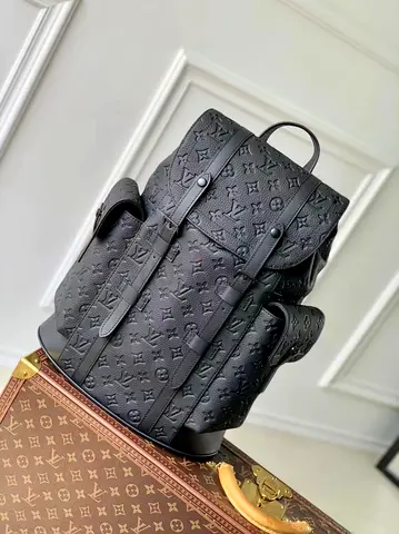 NEW LOUIS VUITTON BACKPACK