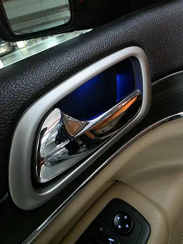 2019 JEEP GRAND CHEROKEE — миниатюра 14